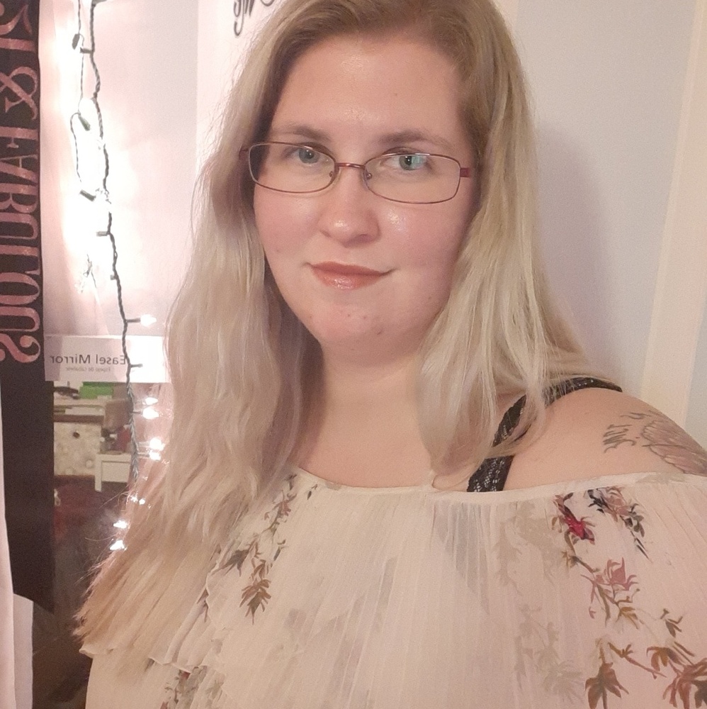 Meet your Posher, Alexandra